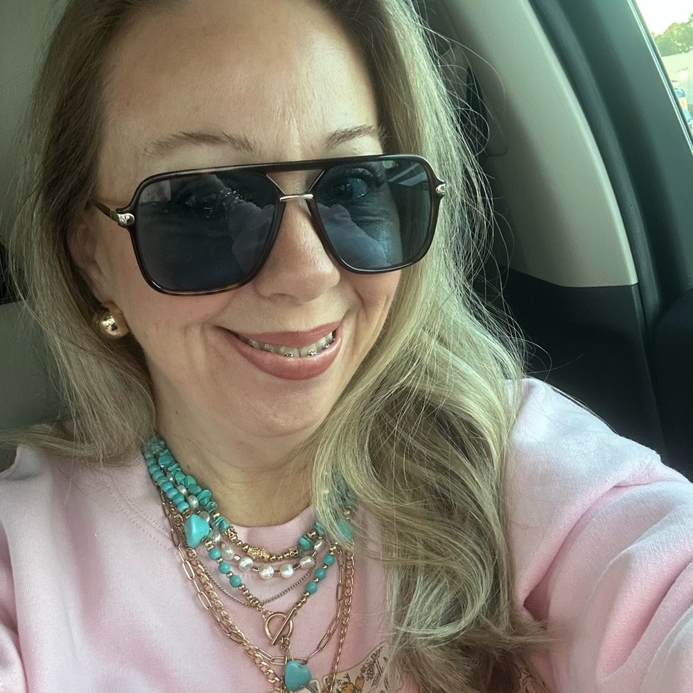 Meet your Posher, Jennifer